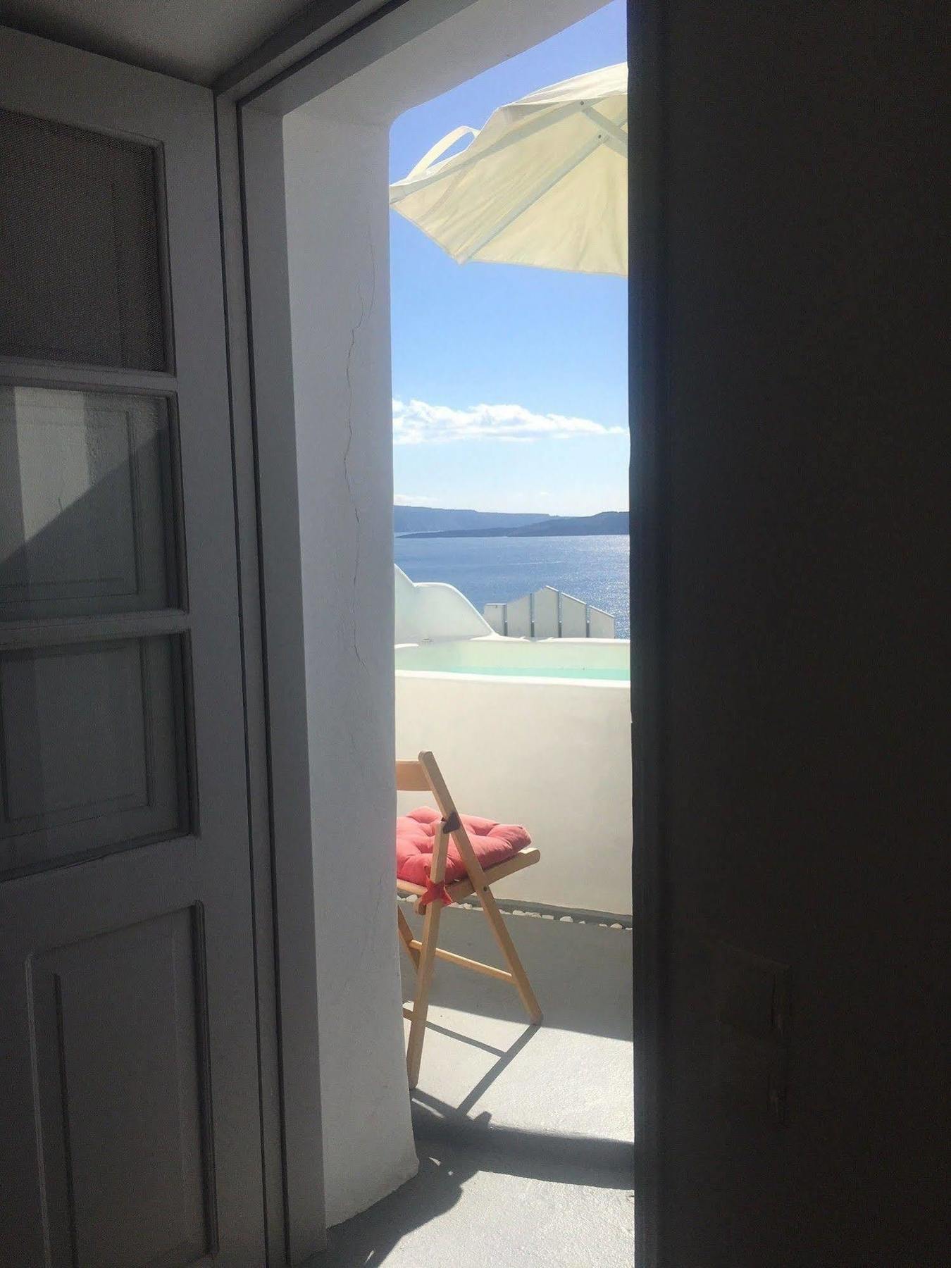 Liakada Oia Suites Exteriör bild