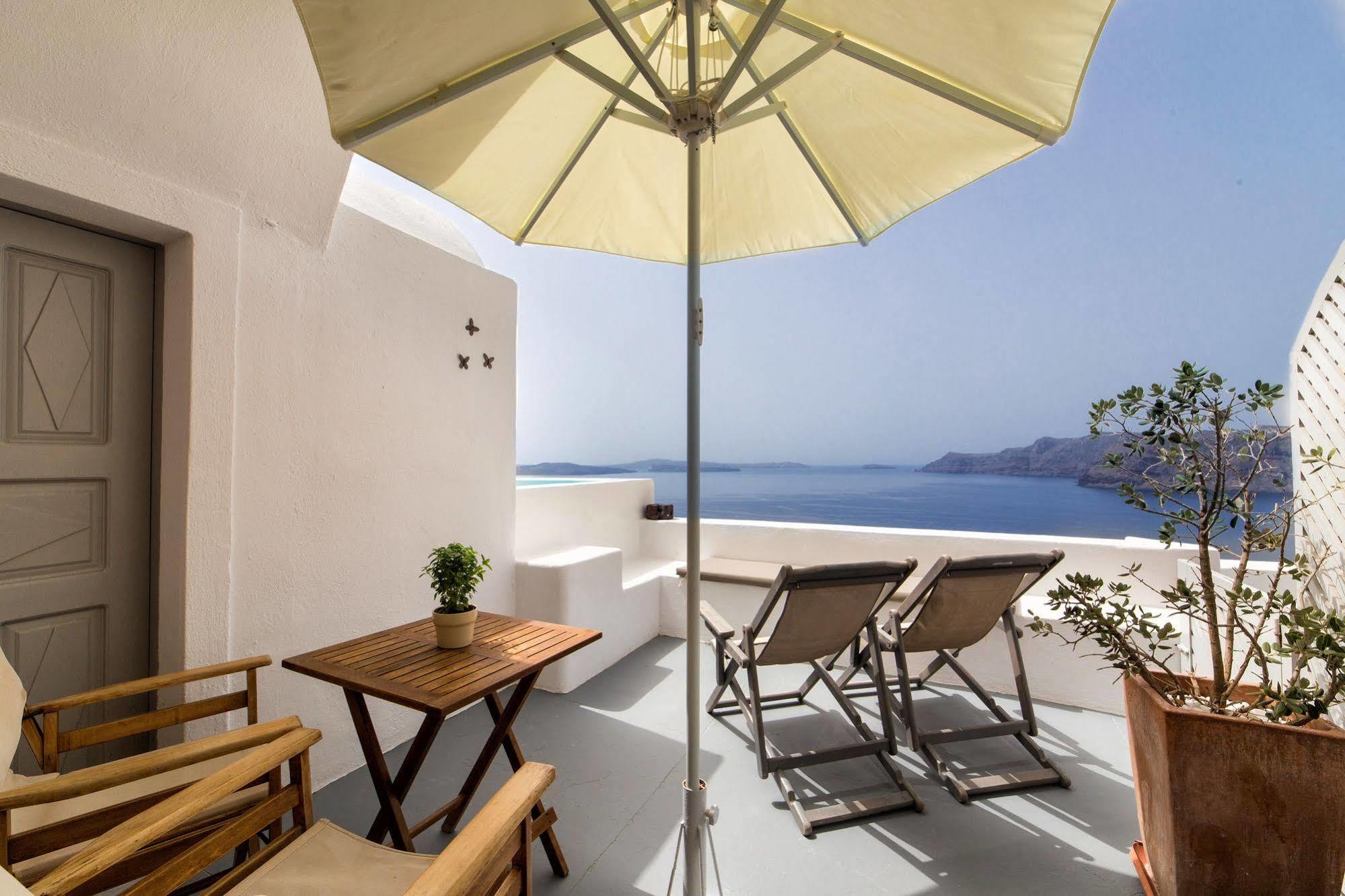 Liakada Oia Suites Exteriör bild