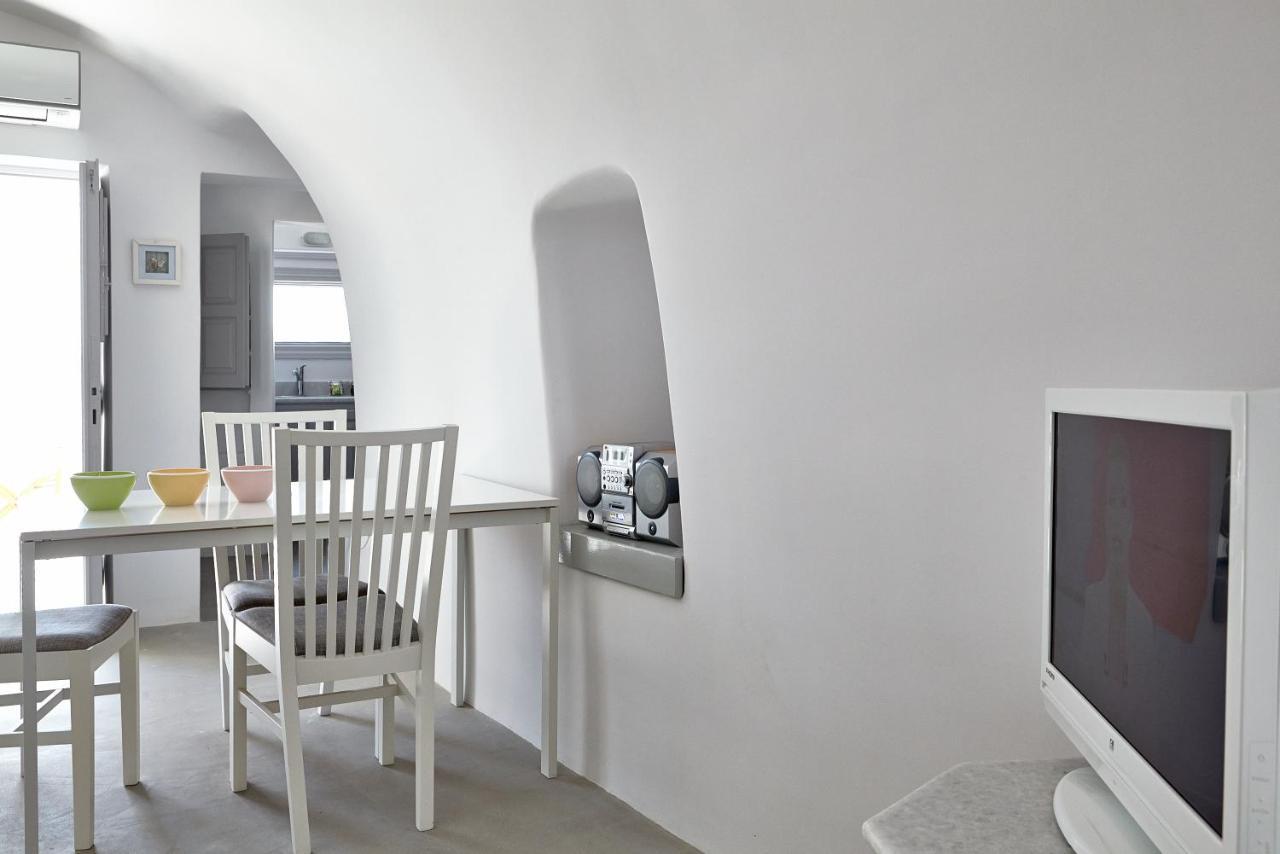 Liakada Oia Suites Exteriör bild