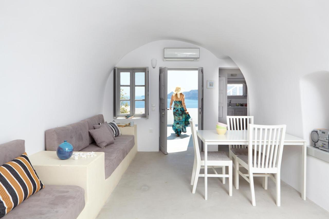 Liakada Oia Suites Exteriör bild
